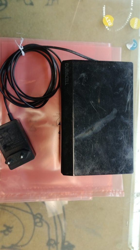 Carregador de Pilhas Duracell