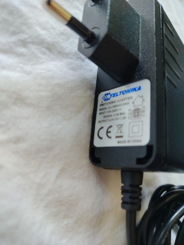 Adaptador de Corrente Switching Teltonika 9V 1A S2-38809010044 - Transformador