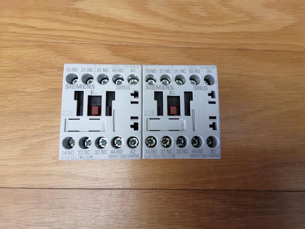 Relé Contator Siemens  3RH1122-1AP00