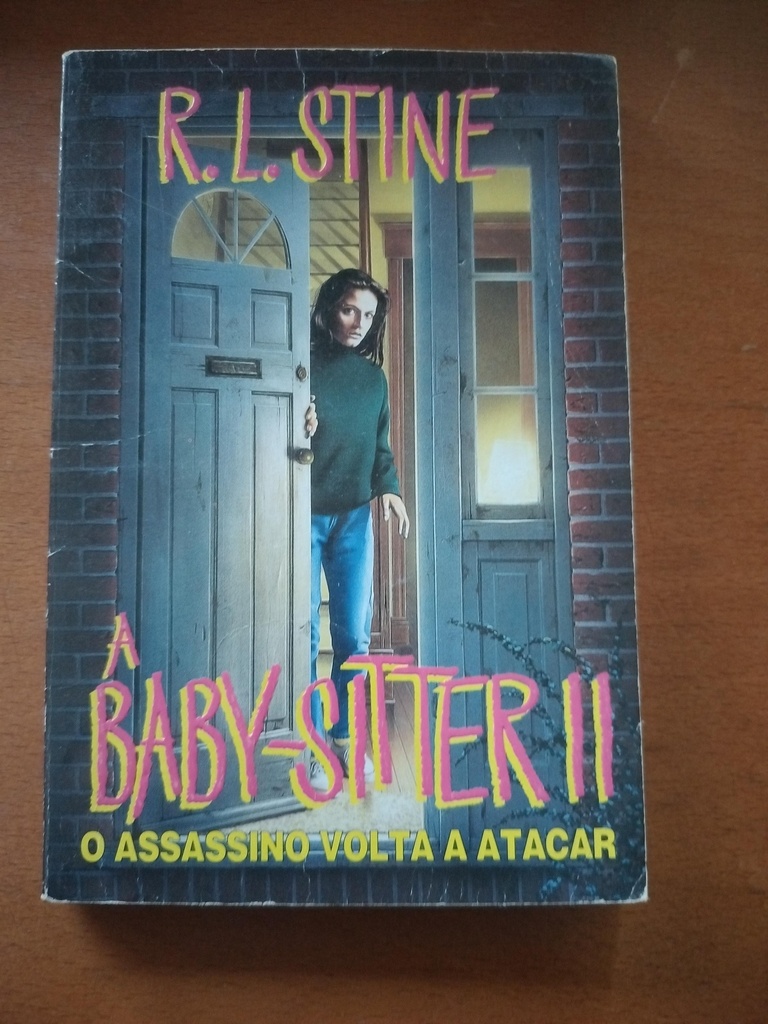Livro A Baby-Sitter - O Assassino Está a Ver (R.L. Stine)